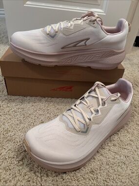 Altra M FWD Via